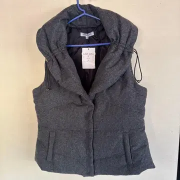 미사용 새상품 LiSA 후드 부착 그레이 퀼팅 베스트 LL