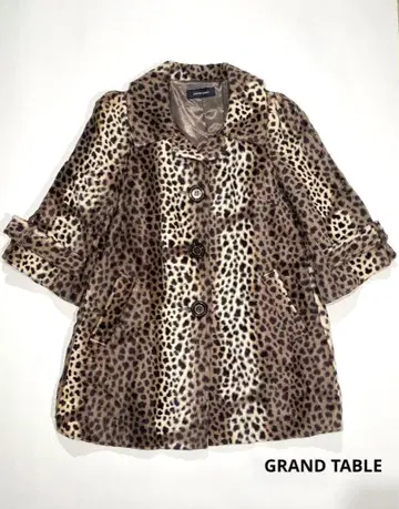 레오파드 무늬 깔끔한 GRAND TABLE 코트 새상품급