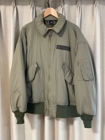 뉴발란스 MET24 플라이트 자켓 S