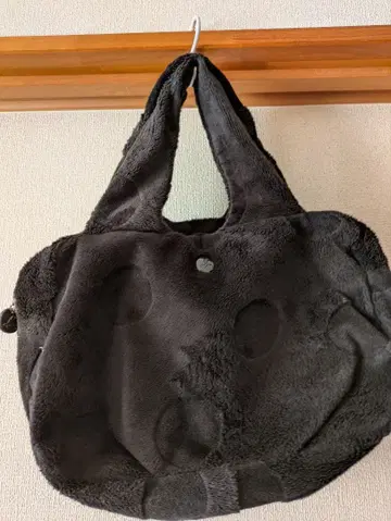 애니에스 베이 블랙 플리스 핸드백