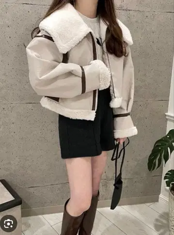 [새상품급] GRL 무스탕 코트 숏 기장