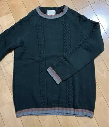 The BeauSnob 보우스노브 긴팔 니트