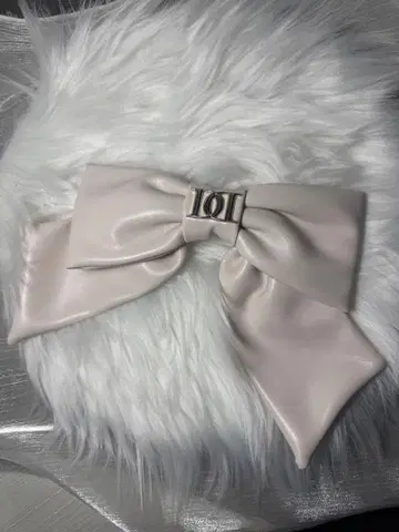 다리치 리본 머리핀 새상품급 아이보리