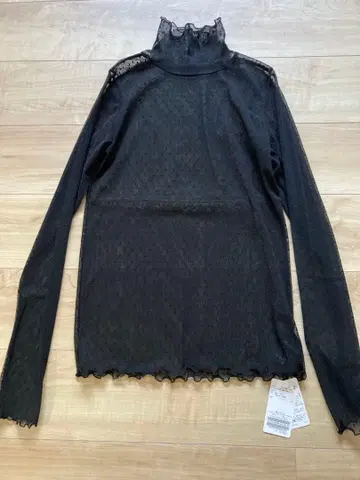 Spick and Span 도트 튤 하이넥 풀오버