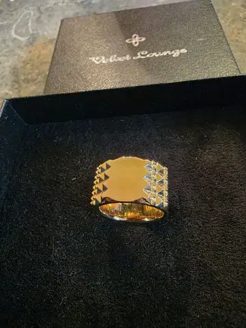 Velvet Lounge 골드링