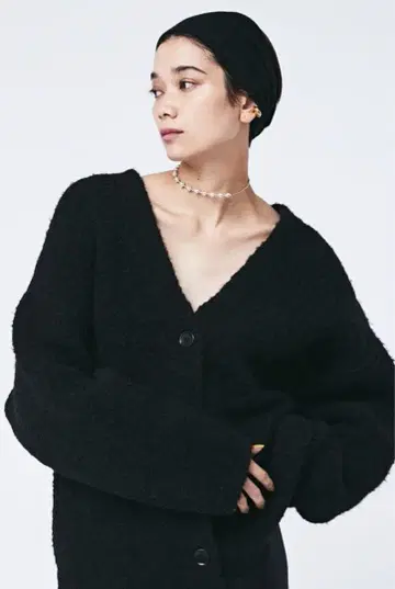 스터닝 루어 부클레 스웨터 가디건