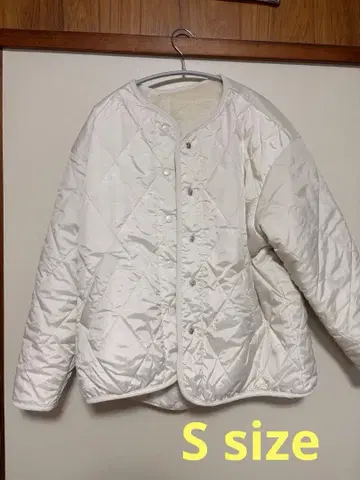 coca 화이트 퀼팅 자켓