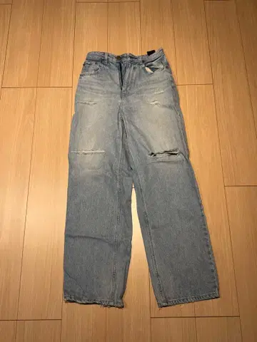 데미지 가공 와이드 레그 데님 팬츠 RED CARD