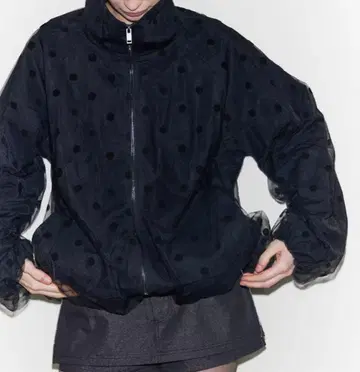 도트 무늬 아우터 봄에 딱! 외출부터 데이트까지