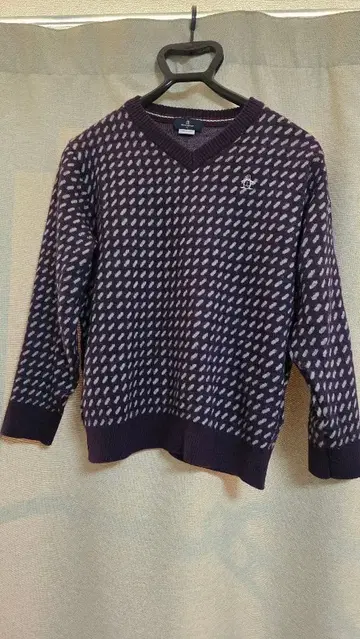 먼싱웨어 보라색 패턴 니트 스웨터