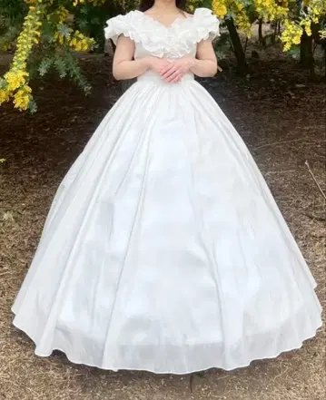 화이트 A라인 웨딩 드레스