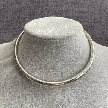 작고 와이드한 넥 커프 실버 초커