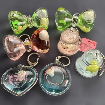 스미코구라시 리본형 아크릴 키링