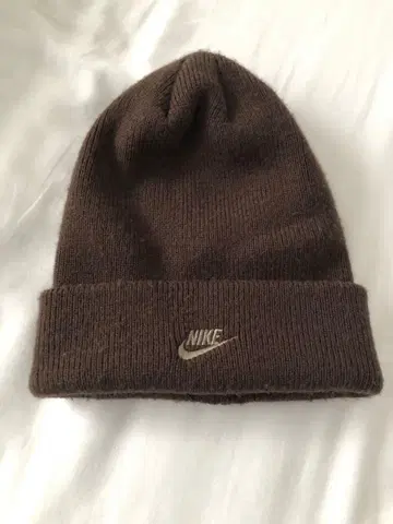 Nike 브라운 니트 모자