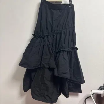 SLY 블랙 티어드 플레어 스커트