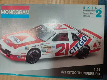 모노그램 #21 시트고 썬더버드 1:24