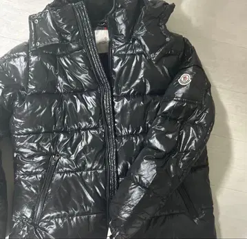 다운 블랙 다운 재킷 후드 부착 야리라