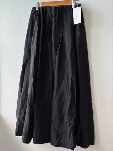 [택 포함 새상품] 미라 오웬 허리밴딩 시어 샤이니 벌룬 스커트