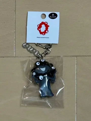 블랙 미야쿠미야쿠 입체 PVC 플레이트 부착 키링