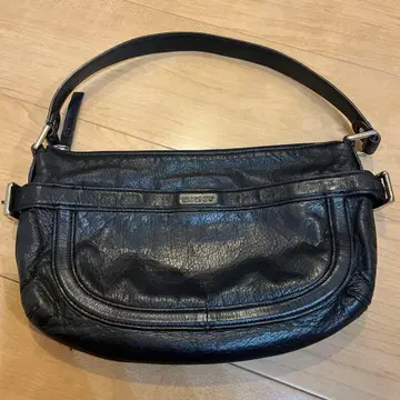 DKNY 블랙 레더 백