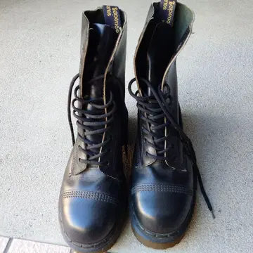 닥터 마틴 블랙 워크 부츠 UK7