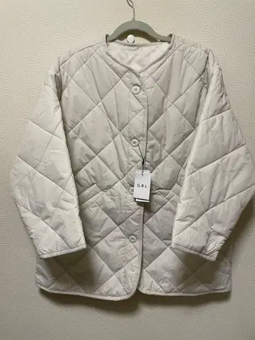 새상품 여성용 GRL 화이트 퀼팅 자켓 M