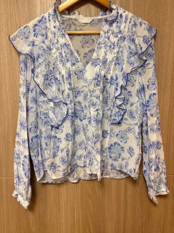 ZARA 프릴 꽃무늬 셔츠 S 사이즈