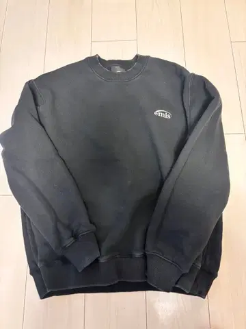 [일본 미입고] emis 블랙 크루넥 맨투맨