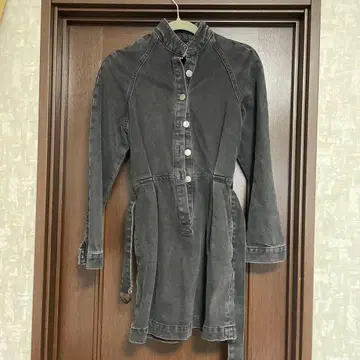 ZARA 다크 그레이 긴팔 미니 원피스