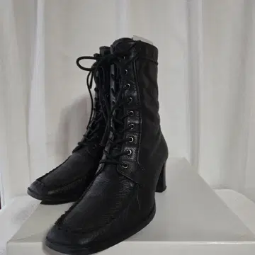 BARCLAY 레이스업 하프 부츠 블랙 24cm 6cm 힐