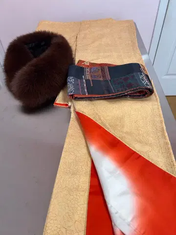 명주 기모노 새상품급 화장 63 앞너비 25 뒷너비 29