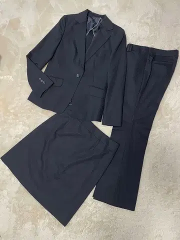 새상품급 아오야마 수트 셋업 3세트 블랙 스트라이프