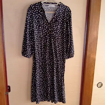 블랙 물방울 패턴 긴팔 원피스