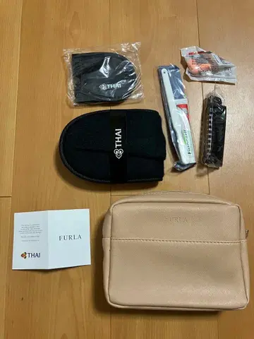 FURLA 베이지 파우치 부속품 포함