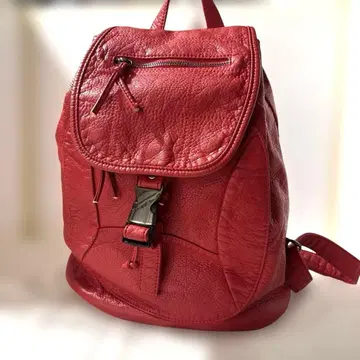 [ 새상품급 미사용 ] 빨간색 인조 가죽 백팩 플랩 포함