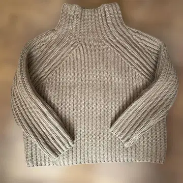 로완 loin 하이넥 니트 베이지