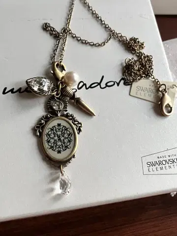 SWAROVSKI 스와로브스키 목걸이