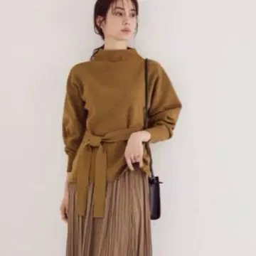 [ 새상품급 ] 로페 하이넥 볼륨 슬리브 허리 리본 니트