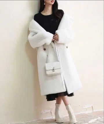 여성용 포근하고 세련된 롱 보아 코트 따뜻한 울