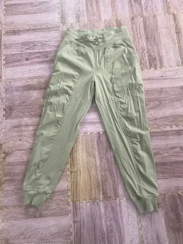 룰루레몬 조거 팬츠 S 사이즈