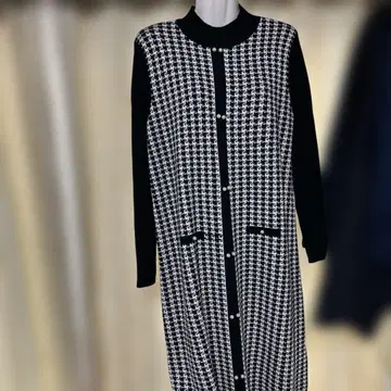 체크 무늬 긴팔 니트 원피스