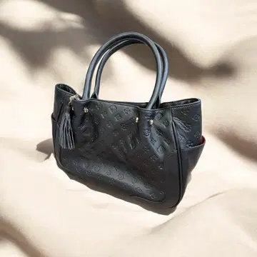 미사용품 renoma 레노마 엠보싱 천연 가죽 핸드백 블랙