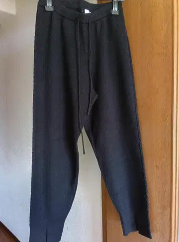 CYAN TOKYO 케이블 라인 니트 조거 팬츠(36)