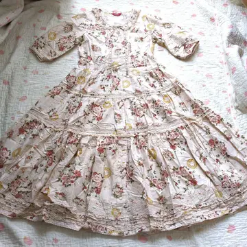 새상품 핑크하우스 정가 90720엔 장미와 로고 체인 패턴 원피스