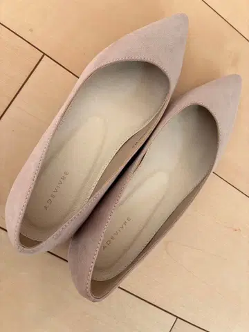 아드비브르 라이트 베이지 플랫슈즈