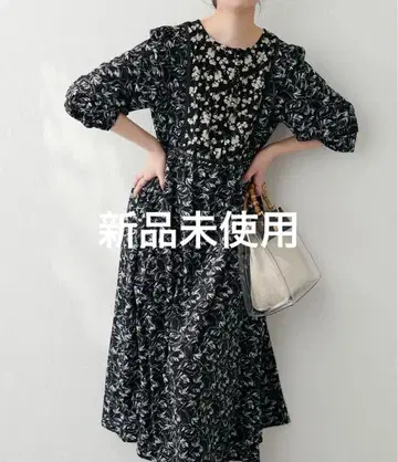 배색 테이프 사용 오리엔탈 패턴 원피스