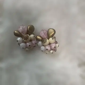 W.GERMANY 앤티크 귀찌