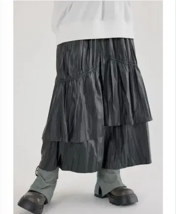 새상품 로데오 크라운 와이드 보울 가죽 라이크 프릴 캉캉 스커트