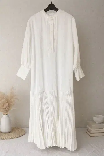 [ 컨디션 최상 ] ELLIE 하의 플리츠 원피스 화이트 프리 사이즈