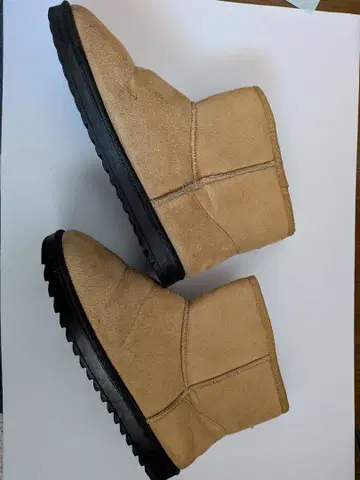 베이지 스웨이드 어그 부츠